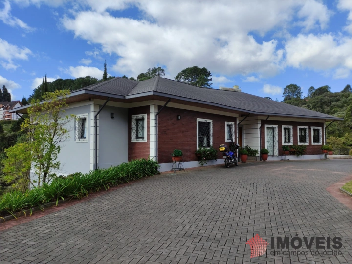 Casa Residencial para Venda - Campos do Jordão, Alto do Capivari - REF: 2390 Imagem da galeria de fotos: Casa Residencial para Venda - Campos do Jordão, Alto do Capivari - REF: 2390