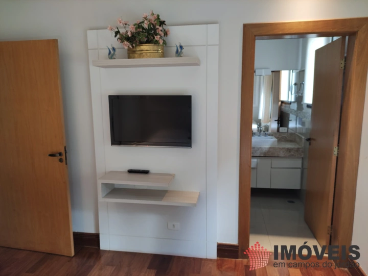 Casa Residencial para Venda - Campos do Jordão, Alto do Capivari - REF: 2390 Imagem da galeria de fotos: Casa Residencial para Venda - Campos do Jordão, Alto do Capivari - REF: 2390