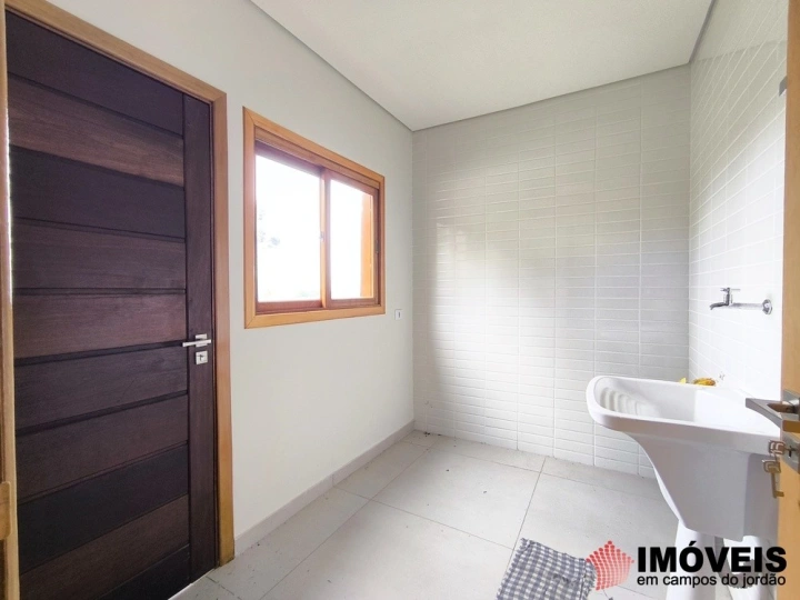 Casa Residencial para Venda - Campos do Jordão, Alto do Capivari - REF: 2393 Imagem da galeria de fotos: Casa Residencial para Venda - Campos do Jordão, Alto do Capivari - REF: 2393