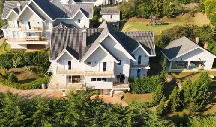 Imagem da galeria de fotos: Casa Residencial para Venda - Campos do Jordão, Vale da Mantiqueira - REF: 2465