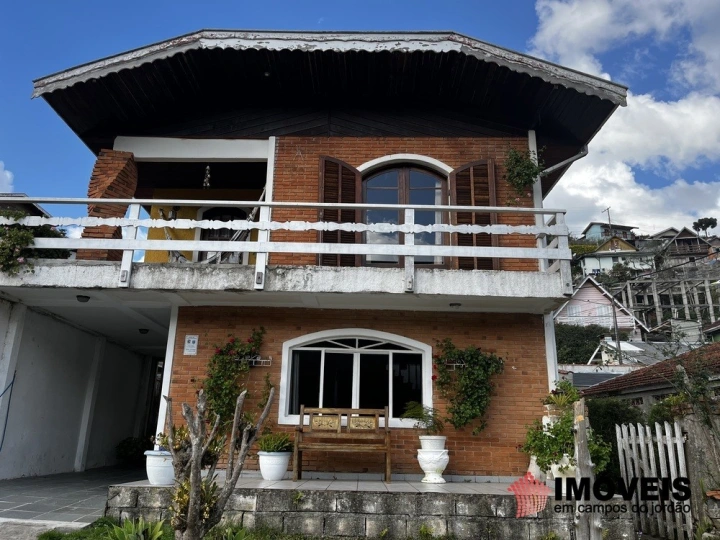 Imagem da galeria de fotos: Casa Residencial para Venda - Campos do Jordão, Vila Britânia - REF: 2512