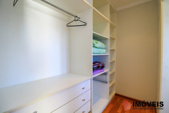 Apartamento Residencial para Venda Locação Mensal/Anual - Campos do Jordão, Vila Capivari - REF: 2064 Imagem da galeria de fotos: Apartamento Residencial para Venda Locação Mensal/Anual - Campos do Jordão, Vila Capivari - REF: 2064