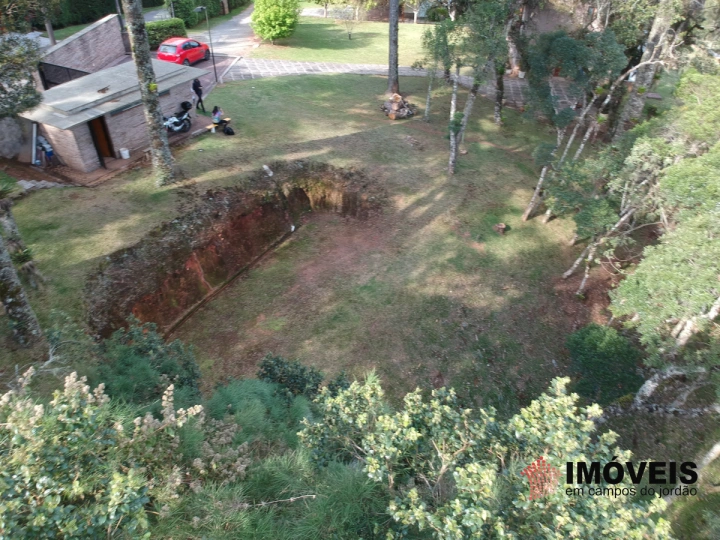 Imagem da galeria de fotos: Terreno/Lote Residencial para Venda - Campos do Jordão, Alto da Boa Vista - REF: 2181