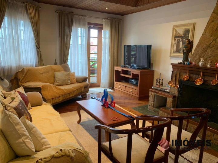 Apartamento Residencial para Venda - Campos do Jordão, Vila Everest - REF: 2198 Imagem da galeria de fotos: Apartamento Residencial para Venda - Campos do Jordão, Vila Everest - REF: 2198