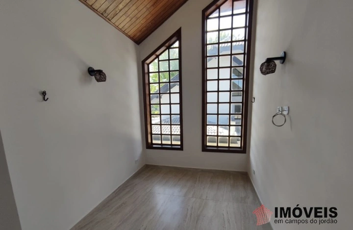 Casa Residencial para Venda - Campos do Jordão, Vila Porã - REF: 2211 Imagem da galeria de fotos: Casa Residencial para Venda - Campos do Jordão, Vila Porã - REF: 2211