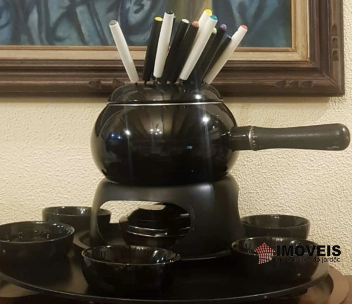 Casa Residencial para Venda - Campos do Jordão, Vila Porã - REF: 2213 Imagem da galeria de fotos: Casa Residencial para Venda - Campos do Jordão, Vila Porã - REF: 2213