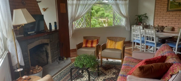 Casa Residencial para Venda Locação Mensal/Anual - Campos do Jordão, Vale Encantado - REF: 2584 Imagem da galeria de fotos: Casa Residencial para Venda Locação Mensal/Anual - Campos do Jordão, Vale Encantado - REF: 2584