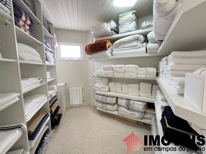 Casa Residencial para Venda - Campos do Jordão, Alto da Boa Vista - REF: 2613 Imagem da galeria de fotos: Casa Residencial para Venda - Campos do Jordão, Alto da Boa Vista - REF: 2613