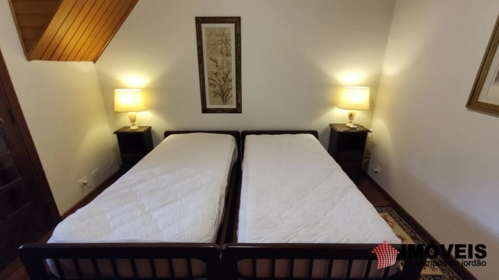 Imagem da galeria de fotos: Apartamento Residencial para Venda - Campos do Jordão, Vila Capivari - REF: 2679