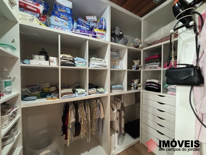 Casa Residencial para Venda - Campos do Jordão, Vila Nova Suiça - REF: 2917 Imagem da galeria de fotos: Casa Residencial para Venda - Campos do Jordão, Vila Nova Suiça - REF: 2917