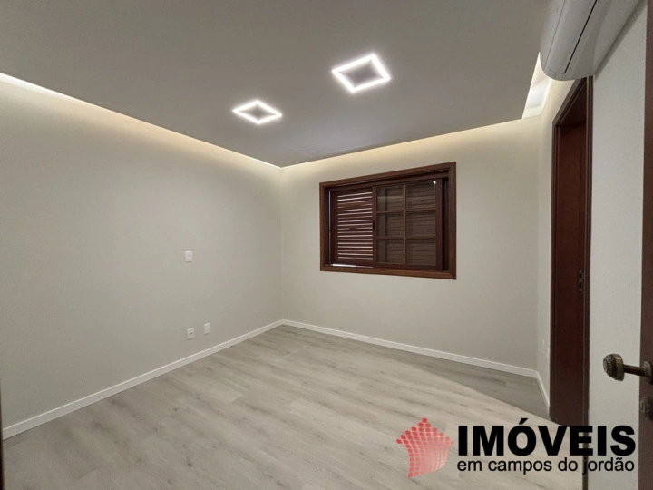 Casa Residencial para Venda - Campos do Jordão, Alto do Capivari - REF: 2855 Imagem da galeria de fotos: Casa Residencial para Venda - Campos do Jordão, Alto do Capivari - REF: 2855