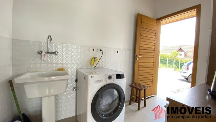 Casa Residencial para Venda - Campos do Jordão, Alto do Capivari - REF: 2709 Imagem da galeria de fotos: Casa Residencial para Venda - Campos do Jordão, Alto do Capivari - REF: 2709