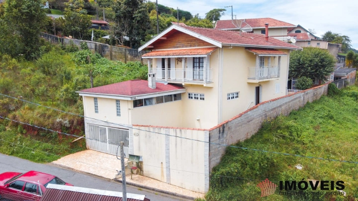 Imagem da galeria de fotos: Casa Residencial para Venda - Campos do Jordão, Vila Loly - REF: CA0144