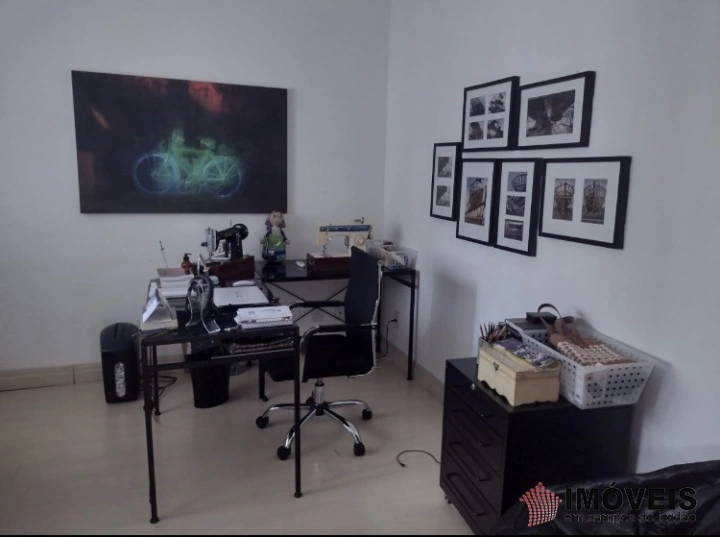 Imagem da galeria de fotos: Casa Residencial para Venda - Campos do Jordão, Vila Abernéssia - REF: 1984