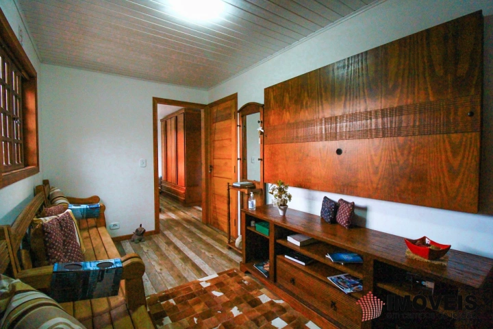 Casa Residencial para Venda - Campos do Jordão, Vila Campos do Jordão - REF: 1978 Imagem da galeria de fotos: Casa Residencial para Venda - Campos do Jordão, Vila Campos do Jordão - REF: 1978