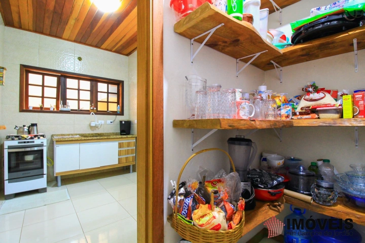 Casa Residencial para Venda - Campos do Jordão, Vila Campos do Jordão - REF: 1978 Imagem da galeria de fotos: Casa Residencial para Venda - Campos do Jordão, Vila Campos do Jordão - REF: 1978