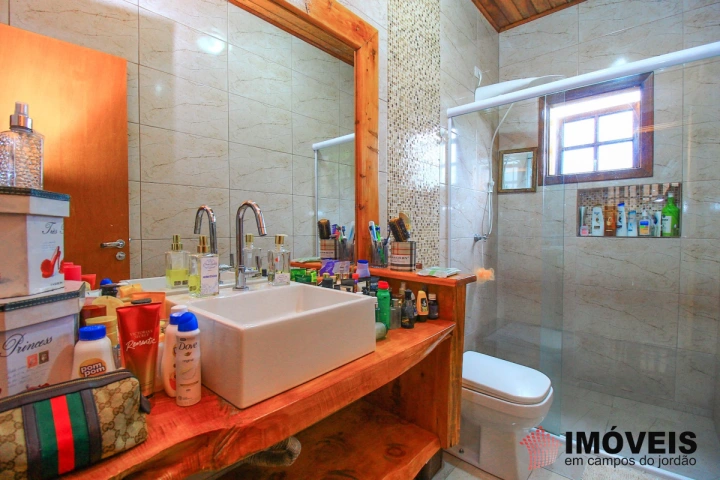 Casa Residencial para Venda - Campos do Jordão, Vila Campos do Jordão - REF: 1978 Imagem da galeria de fotos: Casa Residencial para Venda - Campos do Jordão, Vila Campos do Jordão - REF: 1978