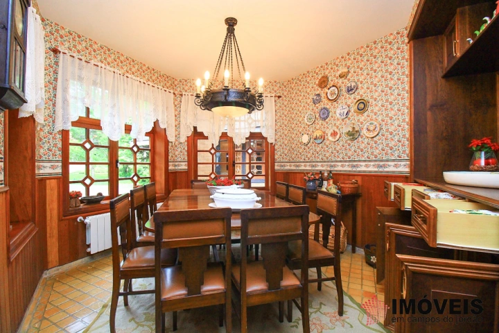 Casa Residencial para Venda - Campos do Jordão, Jardim Véu da Noiva - REF: 1976 Imagem da galeria de fotos: Casa Residencial para Venda - Campos do Jordão, Jardim Véu da Noiva - REF: 1976