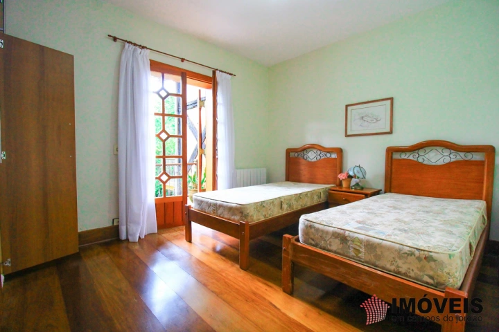 Casa Residencial para Venda - Campos do Jordão, Jardim Véu da Noiva - REF: 1976 Imagem da galeria de fotos: Casa Residencial para Venda - Campos do Jordão, Jardim Véu da Noiva - REF: 1976