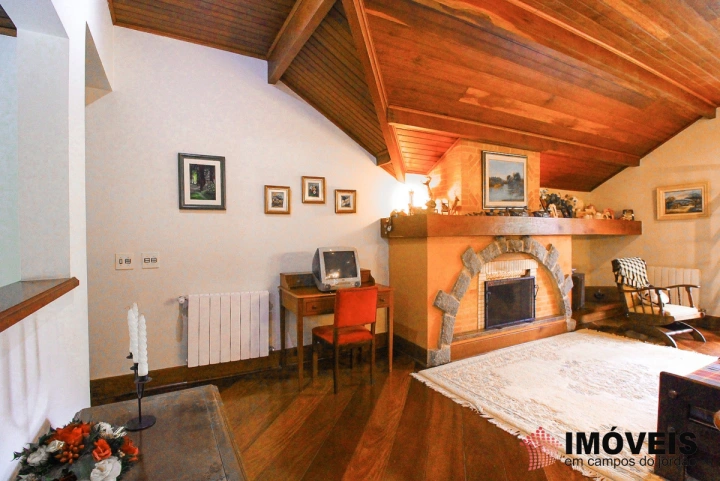 Casa Residencial para Venda - Campos do Jordão, Jardim Véu da Noiva - REF: 1976 Imagem da galeria de fotos: Casa Residencial para Venda - Campos do Jordão, Jardim Véu da Noiva - REF: 1976