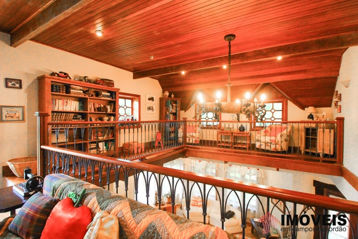 Casa Residencial para Venda - Campos do Jordão, Jardim Véu da Noiva - REF: 1976 Imagem da galeria de fotos: Casa Residencial para Venda - Campos do Jordão, Jardim Véu da Noiva - REF: 1976