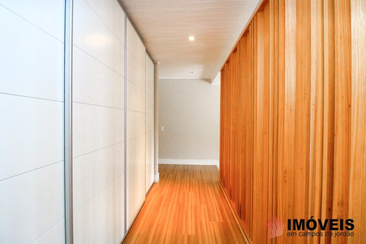 Casa Residencial para Venda - Campos do Jordão, Alto do Capivari - REF: 1972 Imagem da galeria de fotos: Casa Residencial para Venda - Campos do Jordão, Alto do Capivari - REF: 1972