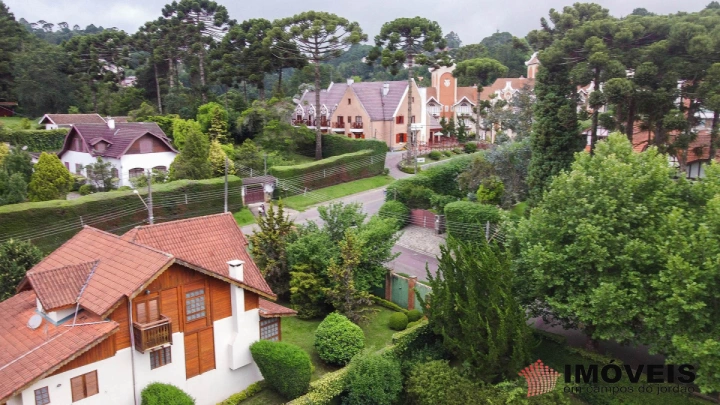 Casa Residencial para Venda - Campos do Jordão, Alto do Capivari - REF: 1969 Imagem da galeria de fotos: Casa Residencial para Venda - Campos do Jordão, Alto do Capivari - REF: 1969