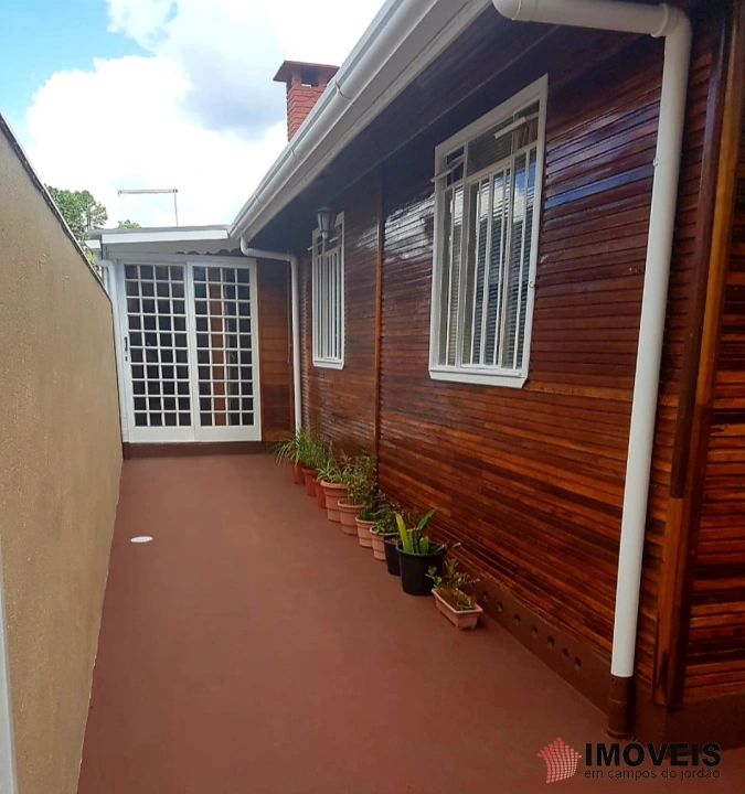 Casa Residencial para Venda - Campos do Jordão, Vila Abernéssia - REF: 1931 Imagem da galeria de fotos: Casa Residencial para Venda - Campos do Jordão, Vila Abernéssia - REF: 1931