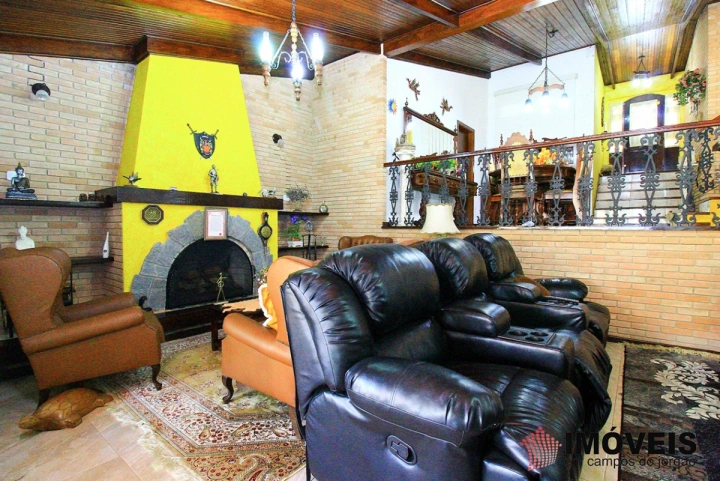 Casa Residencial para Venda - Campos do Jordão, Alto do Capivari - REF: 1647 Imagem da galeria de fotos: Casa Residencial para Venda - Campos do Jordão, Alto do Capivari - REF: 1647