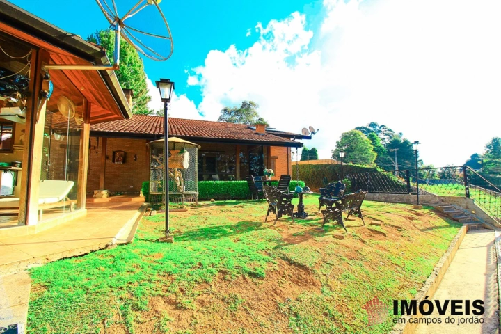 Casa Residencial para Venda - Campos do Jordão, Alto do Capivari - REF: 1647 Imagem da galeria de fotos: Casa Residencial para Venda - Campos do Jordão, Alto do Capivari - REF: 1647