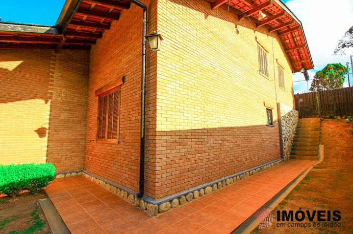 Casa Residencial para Venda - Campos do Jordão, Alto do Capivari - REF: 1647 Imagem da galeria de fotos: Casa Residencial para Venda - Campos do Jordão, Alto do Capivari - REF: 1647