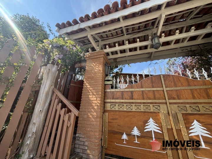 Casa Residencial para Venda - Campos do Jordão, Jardim Califórnia - REF: CA0374 Imagem da galeria de fotos: Casa Residencial para Venda - Campos do Jordão, Jardim Califórnia - REF: CA0374