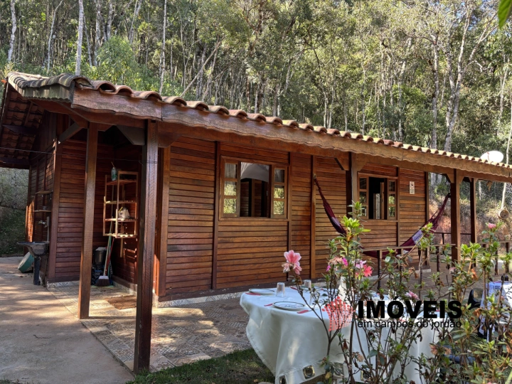 Imagem da galeria de fotos: Casa Residencial para Venda Locação Mensal/Anual - Campos do Jordão, Parque Pedra do Baú - REF: CA0381