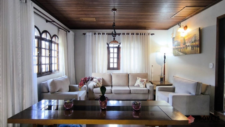 Casa Residencial para Venda - Campos do Jordão, Vila Jaguaribe - REF: CA0357 Imagem da galeria de fotos: Casa Residencial para Venda - Campos do Jordão, Vila Jaguaribe - REF: CA0357