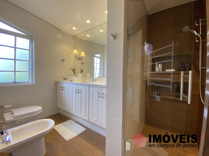 Casa Residencial para Venda - Campos do Jordão, Alto da Vila Inglesa - REF: CA0358 Imagem da galeria de fotos: Casa Residencial para Venda - Campos do Jordão, Alto da Vila Inglesa - REF: CA0358