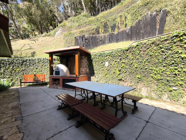 Casa Residencial para Venda - Campos do Jordão, Descansópolis - REF: CA0376 Imagem da galeria de fotos: Casa Residencial para Venda - Campos do Jordão, Descansópolis - REF: CA0376