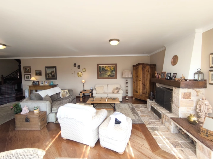 Casa Residencial para Venda - Campos do Jordão, Descansópolis - REF: CA0376 Imagem da galeria de fotos: Casa Residencial para Venda - Campos do Jordão, Descansópolis - REF: CA0376