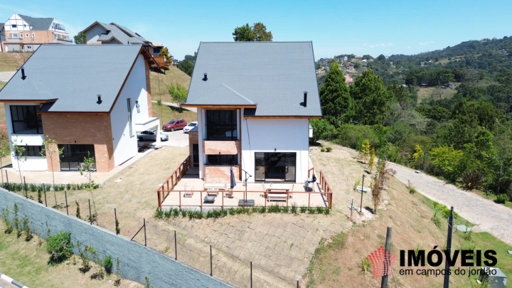 Casa Residencial para Venda - Campos do Jordão, Recanto das Araucárias - REF: CA0407 Imagem da galeria de fotos: Casa Residencial para Venda - Campos do Jordão, Recanto das Araucárias - REF: CA0407