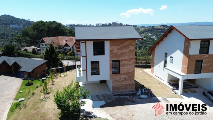 Casa Residencial para Venda - Campos do Jordão, Recanto das Araucárias - REF: CA0407 Imagem da galeria de fotos: Casa Residencial para Venda - Campos do Jordão, Recanto das Araucárias - REF: CA0407