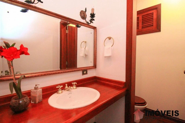 Casa Residencial para Venda - Campos do Jordão, Loteamento Véu da Noiva - REF: CA0015 Imagem da galeria de fotos: Casa Residencial para Venda - Campos do Jordão, Loteamento Véu da Noiva - REF: CA0015