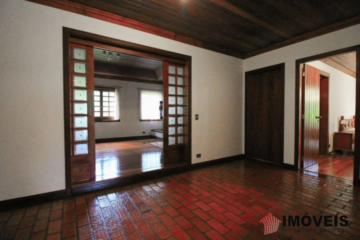 Casa Residencial para Venda - Campos do Jordão, Loteamento Véu da Noiva - REF: CA0015 Imagem da galeria de fotos: Casa Residencial para Venda - Campos do Jordão, Loteamento Véu da Noiva - REF: CA0015