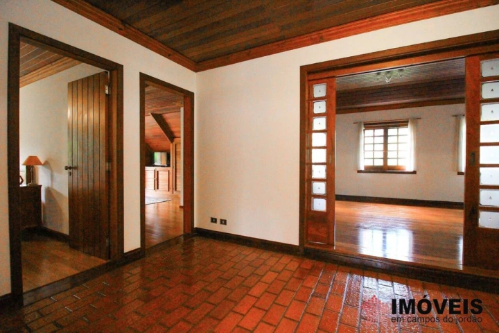 Casa Residencial para Venda - Campos do Jordão, Loteamento Véu da Noiva - REF: CA0015 Imagem da galeria de fotos: Casa Residencial para Venda - Campos do Jordão, Loteamento Véu da Noiva - REF: CA0015