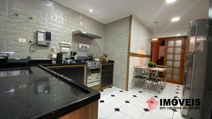 Imagem da galeria de fotos: Casa Residencial para Venda - Campos do Jordão, Vista Alegre - REF: CA0423