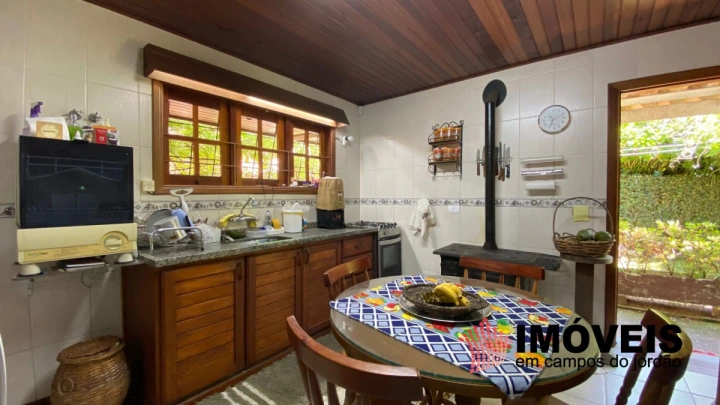 Imagem da galeria de fotos: Casa Residencial para Venda - Campos do Jordão, Vila Nova Suiça - REF: CA0424