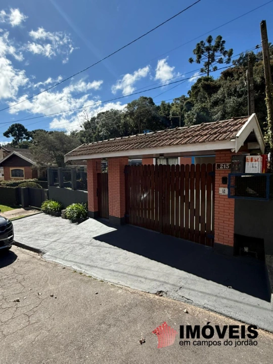 Imagem da galeria de fotos: Casa Residencial para Venda - Campos do Jordão, Vila Paulista - REF: CA0426