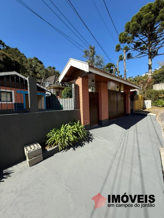 Imagem da galeria de fotos: Casa Residencial para Venda - Campos do Jordão, Vila Paulista - REF: CA0426