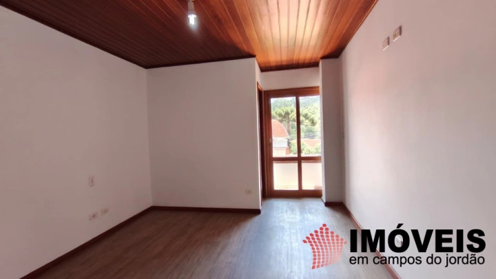 Apartamento Residencial para Locação Mensal/Anual - Campos do Jordão, Vila Abernéssia - REF: AP0181 Imagem da galeria de fotos: Apartamento Residencial para Locação Mensal/Anual - Campos do Jordão, Vila Abernéssia - REF: AP0181