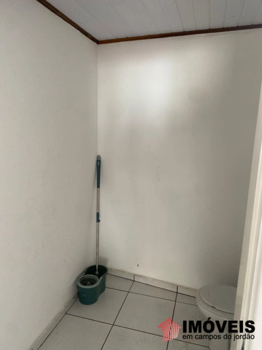 Sala Comercial Comercial para Locação Mensal/Anual - Campos do Jordão, Vila Abernéssia - REF: PT0004 Imagem da galeria de fotos: Sala Comercial Comercial para Locação Mensal/Anual - Campos do Jordão, Vila Abernéssia - REF: PT0004