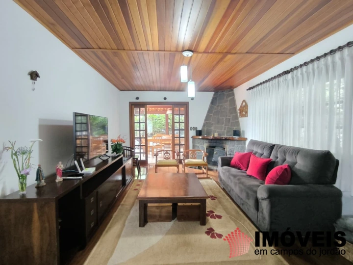 Casa Residencial para Venda - Campos do Jordão, Vila Imbiri - REF: CA0452 Imagem da galeria de fotos: Casa Residencial para Venda - Campos do Jordão, Vila Imbiri - REF: CA0452