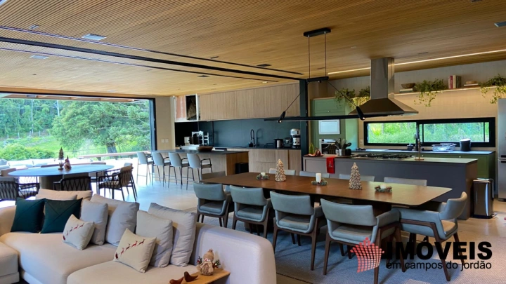 Imagem da galeria de fotos: Casa Residencial para Venda - Campos do Jordão, Alto do Capivari - REF: CA0456